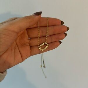 Kendra Scott necklace